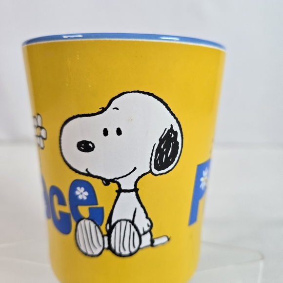 Peanuts Snoopy Coffee Mug "Peace" 4" Tall X 3.5" Wide Yellow 12 Ounces - Picture 3 of 11